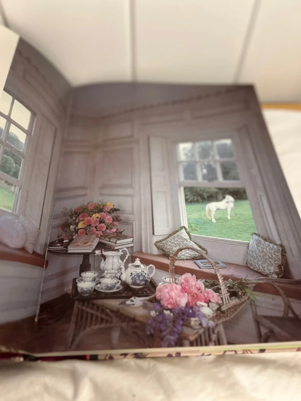 90s vintage Victoria's Secret Romantic Style Book home decor design London Book - Picture 10 of 17